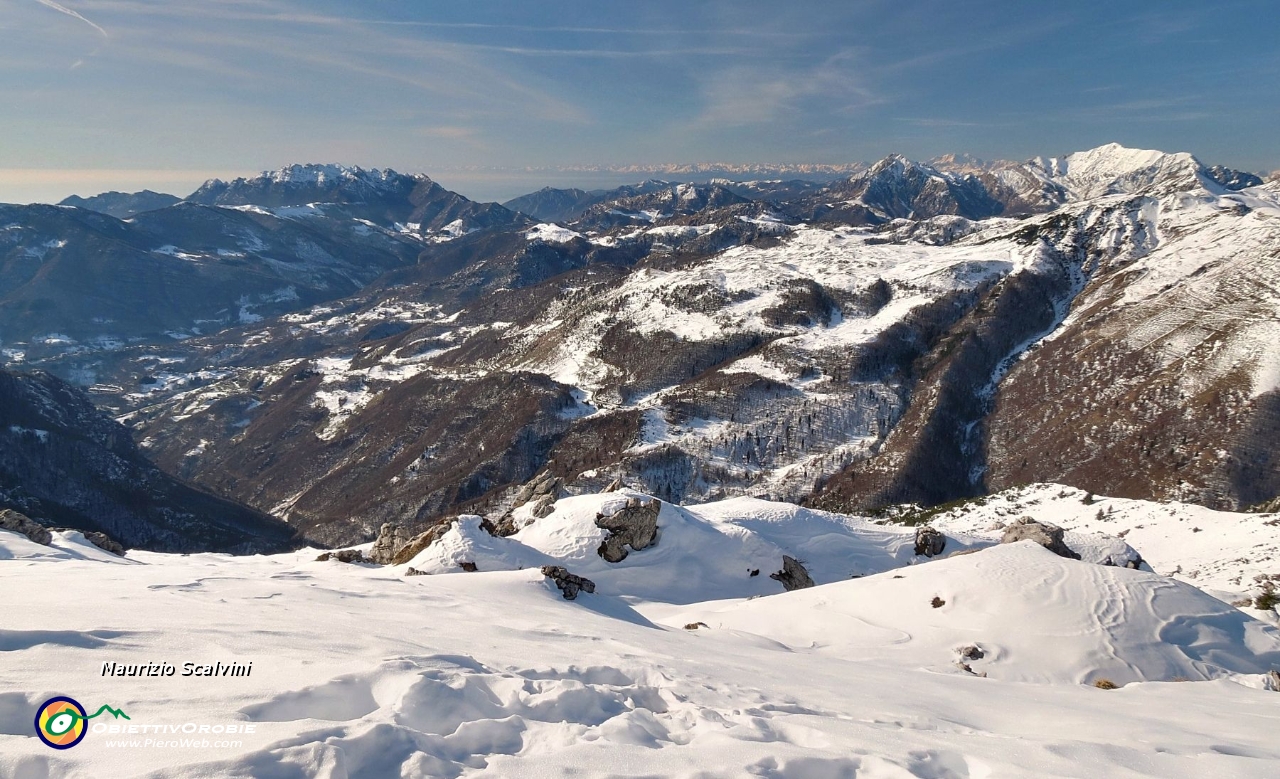 16 Panorama sulla Valtaleggio e oltre....JPG